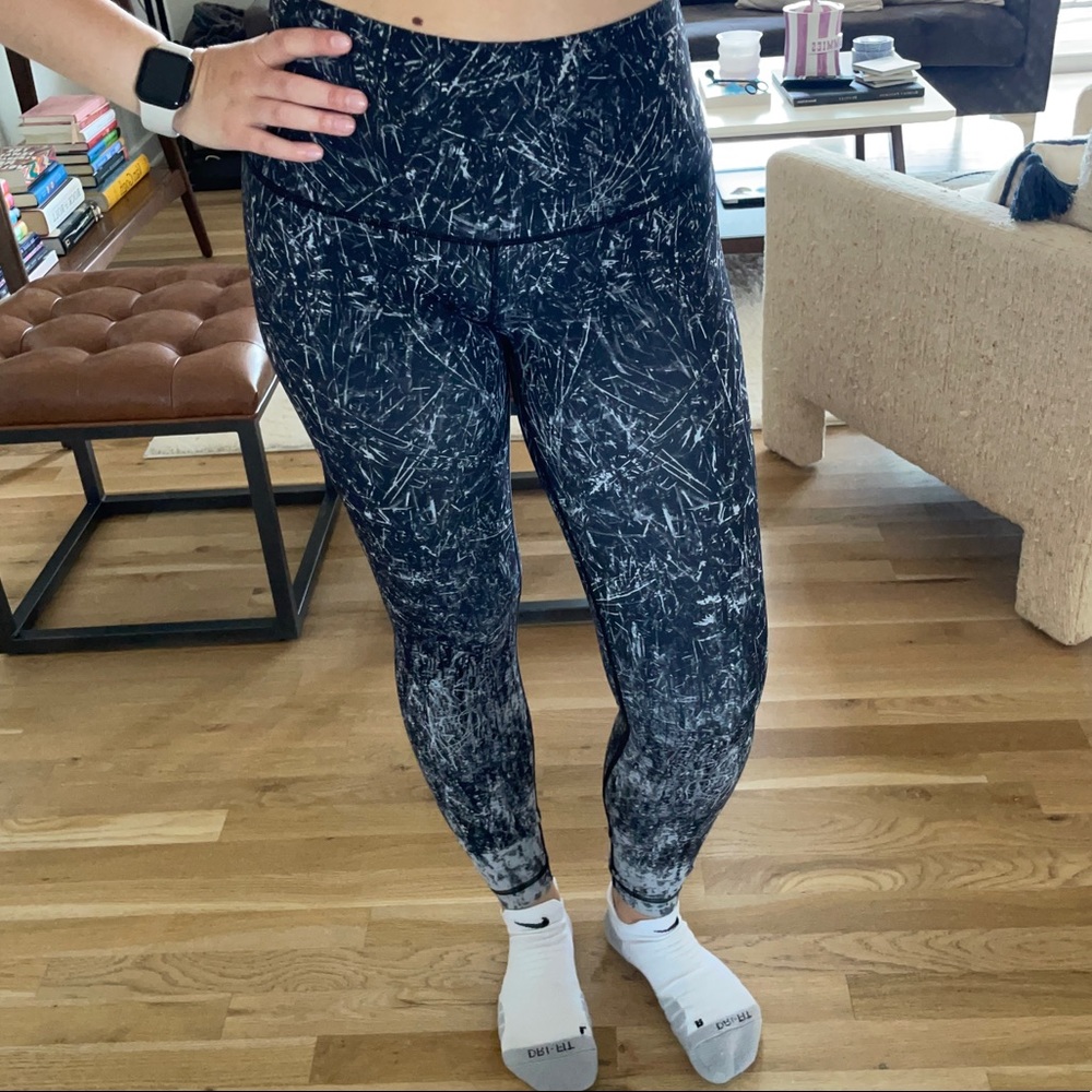 Lululemon black and white patterned leggings